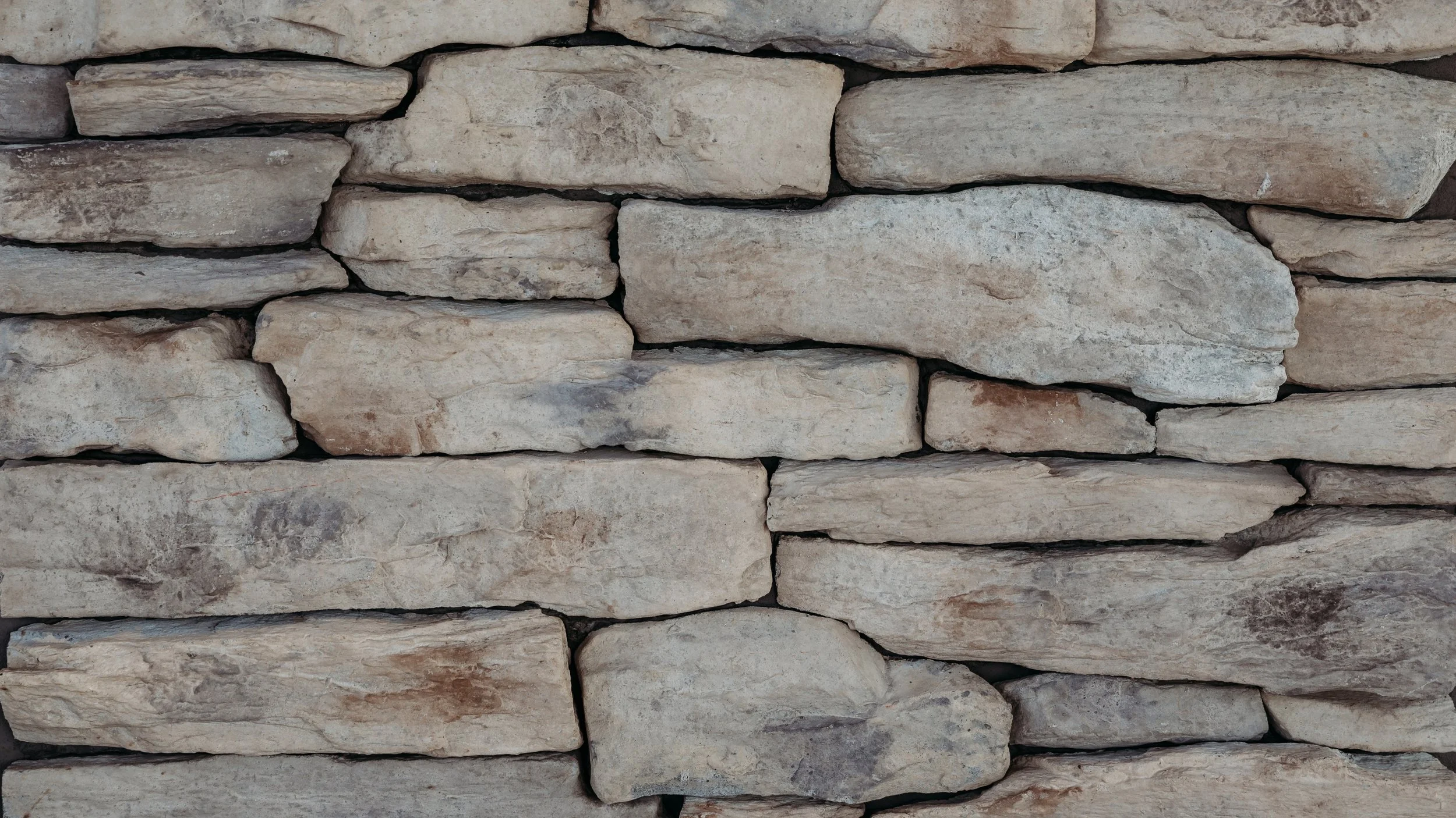 Shadow Ledgestone — Selkirk Stone, Inc. Premium Manufactured Stone
